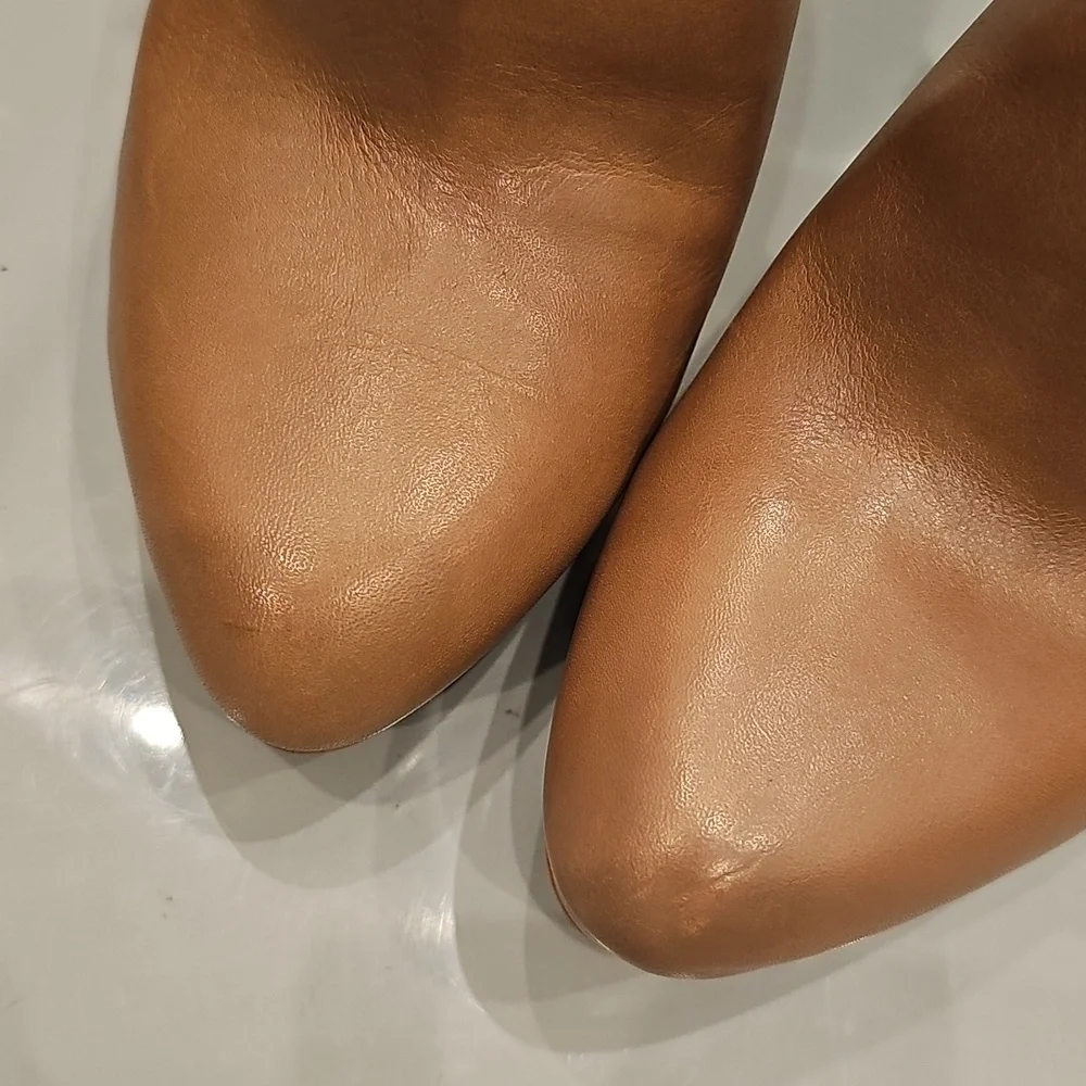 MICHAEL KORS Elegant Taupe Tan Leather Booties